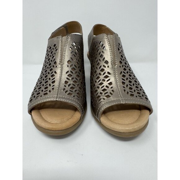 Earth Cascade Womens Size 7.5 B PLATINUM Perforated Wedge Sandals Shoes - Picture 3 of 10